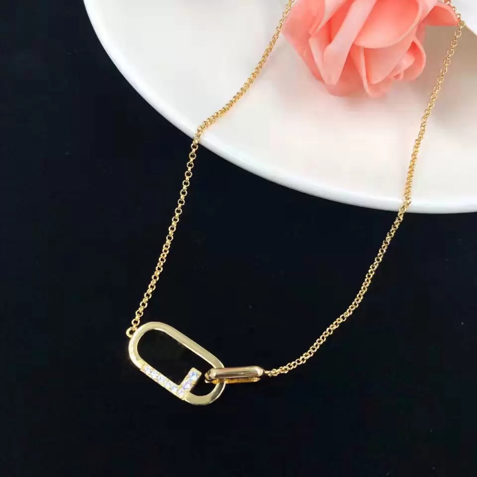Luxury Jewelry Classic Necklace Earring Set High Quality Designer Fashion Copper Material Necklaces Couple Wedding Birthday Gold with Gift Box, Customize
Luxury Jewelry Classic Necklace Earring Set High Quality Designer Fashion Copper Material Necklaces Couple Wedding Birthday Gold with Gift Box, Customize