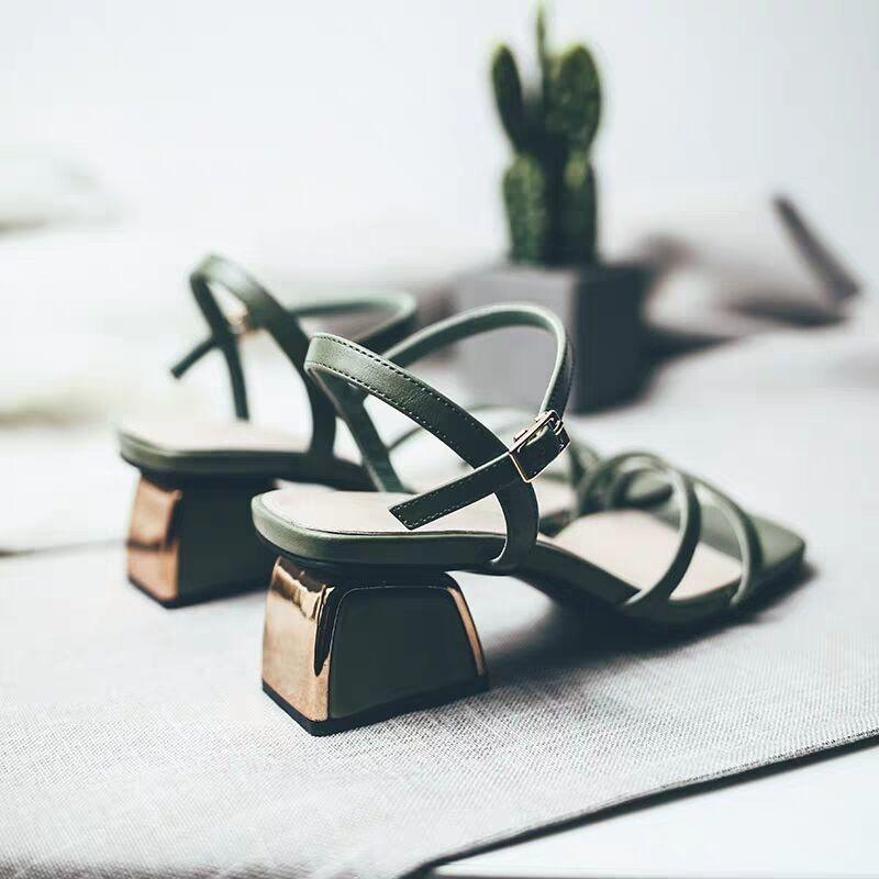 Dress Shoes 2022Summer High Heels Women's With Open Toe Suede Sexy Word Buckle Women Sandals Ankle Strap Rome ShoesDress, Beige
Dress Shoes 2022Summer High Heels Women's With Open Toe Suede Sexy Word Buckle Women Sandals Ankle Strap Rome ShoesDress, Beige