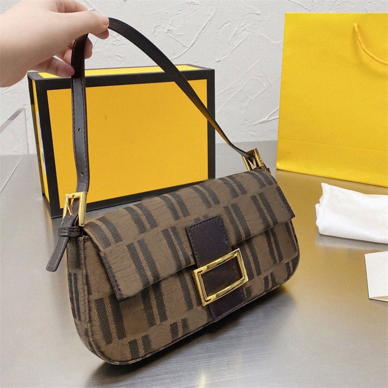 Baguette Bags Letters Women Designers Shoulder Bag Fashion Wild Luxurys Messenger Vintage Purse High Quality H70e#
Baguette Bags Letters Women Designers Shoulder Bag Fashion Wild Luxurys Messenger Vintage Purse High Quality H70e#
