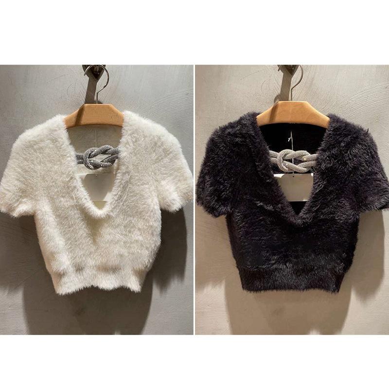 Women' Sweaters Fashion Classic Design Autumn And Winter Women Cropped Knit Sweater V-neck Lace-up Decorative Slim Short-sleeved SweaterWom
Women' Sweaters Fashion Classic Design Autumn And Winter Women Cropped Knit Sweater V-neck Lace-up Decorative Slim Short-sleeved SweaterWom