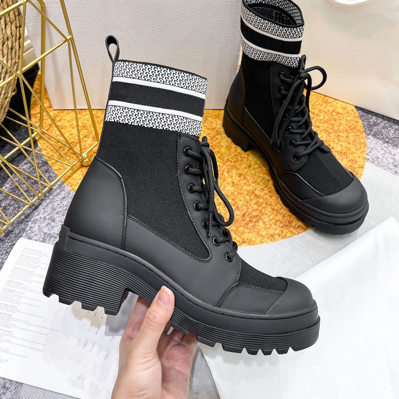 Designer Ankle Boots Women Platform Desert Boot Embroidered Band Martin Booties Round Toe and Thick Notched Rubber Sole
Designer Ankle Boots Women Platform Desert Boot Embroidered Band Martin Booties Round Toe and Thick Notched Rubber Sole