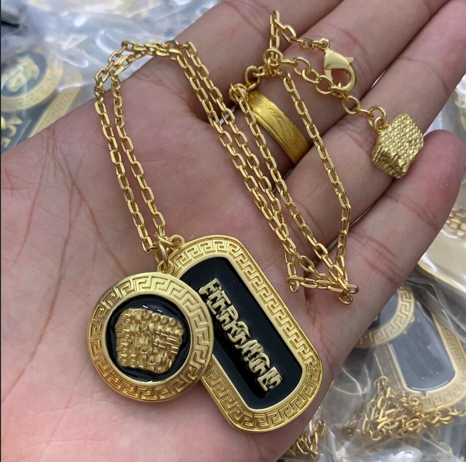 Luxury Designed letter Necklace Banshee Medusa portrait 18K gold plated women necklaces Designer Jewelry
Luxury Designed letter Necklace Banshee Medusa portrait 18K gold plated women necklaces Designer Jewelry