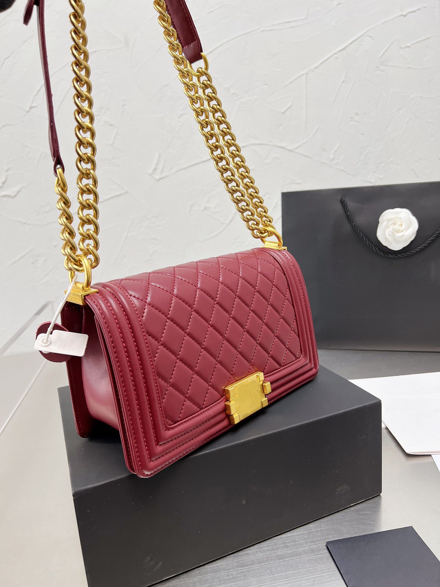 Designer Messenger Handbag Classic Double Flap Lambskin Flap Bags Lady Shoulder Gold Chain Bag Purse Leather Fashion Pochette Women Luxury Handbags, Bubble
Designer Messenger Handbag Classic Double Flap Lambskin Flap Bags Lady Shoulder Gold Chain Bag Purse Leather Fashion Pochette Women Luxury Handbags, Bubble