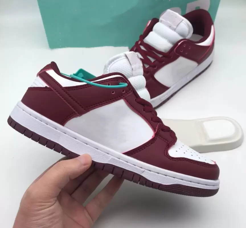 Designer Casual Men Women Shoes Sneakers Fashion Breathable Wear-Resisting Trainers Outdoor Comfortable Zapatillas Skateboard Sports Shoe 36-44
Designer Casual Men Women Shoes Sneakers Fashion Breathable Wear-Resisting Trainers Outdoor Comfortable Zapatillas Skateboard Sports Shoe 36-44