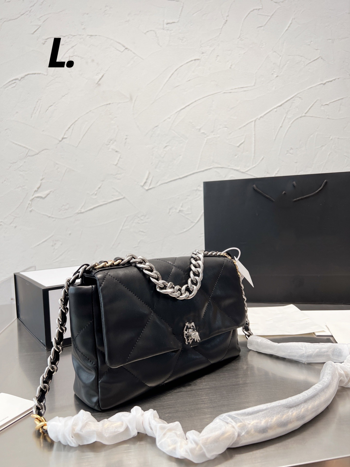 Classic Designer Women's Evening Bags Crossbody Messenger Men Wallets Female handbags Top Quality Real Leather bag Ladies shoulder bags C601255, With logo
Classic Designer Women's Evening Bags Crossbody Messenger Men Wallets Female handbags Top Quality Real Leather bag Ladies shoulder bags C601255, With logo