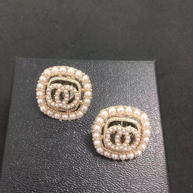 High Quality Luxury Pendant Jewelry Earrings 2022 Trend Fringe Women Metal Vintage Earrings5
High Quality Luxury Pendant Jewelry Earrings 2022 Trend Fringe Women Metal Vintage Earrings5