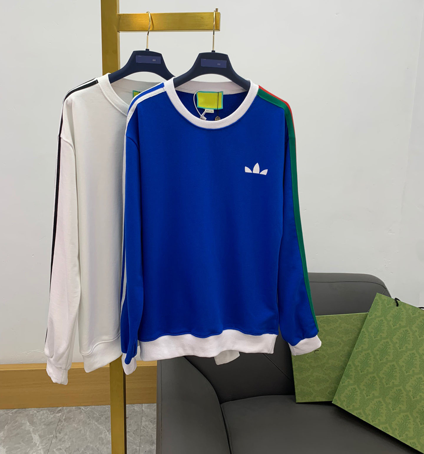 New AOP jacquard letter knitted sweater in autumn / winter 2022acquard knitting machine e Custom jnlarged detail crew neck cotton tx4s12w, Blue
New AOP jacquard letter knitted sweater in autumn / winter 2022acquard knitting machine e Custom jnlarged detail crew neck cotton tx4s12w, Blue