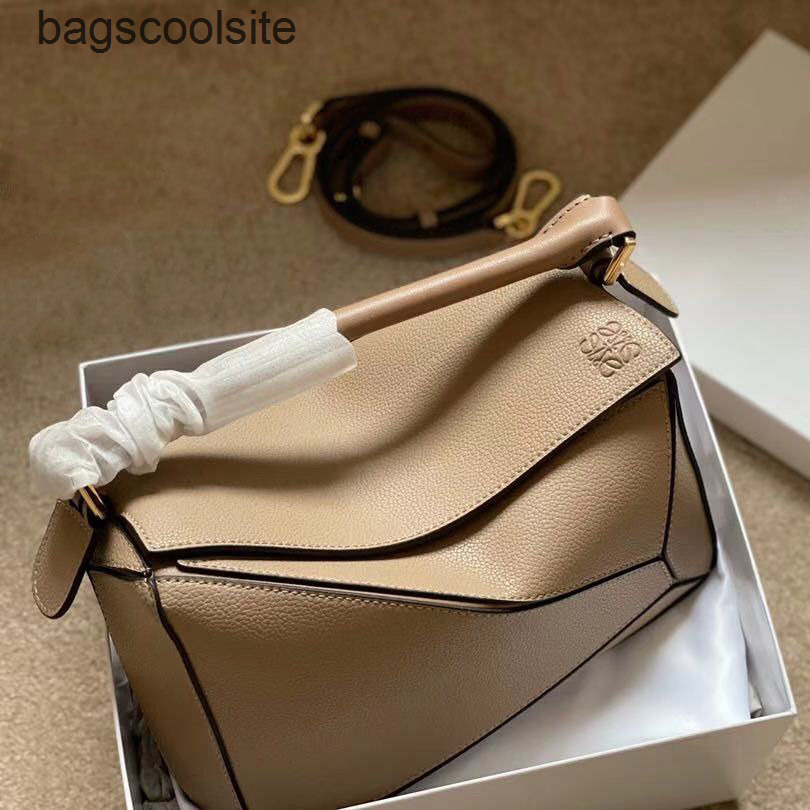 Leather Handbag Bags Loewss Woman Designer Bag Shoulder Mini Messenger Puzzles One Lmx2, L 24cm
Leather Handbag Bags Loewss Woman Designer Bag Shoulder Mini Messenger Puzzles One Lmx2, L 24cm