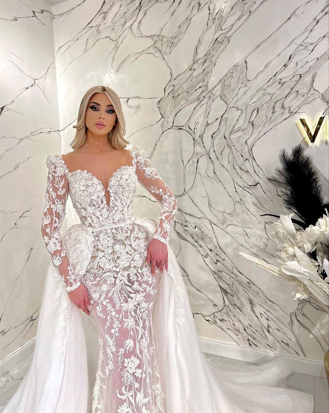 Plus Size Arabic Aso Ebi Luxurious Lace Beaded Wedding Dress Long Sleeves Vintage Sexy Bridal Gowns Dresses with detachable train