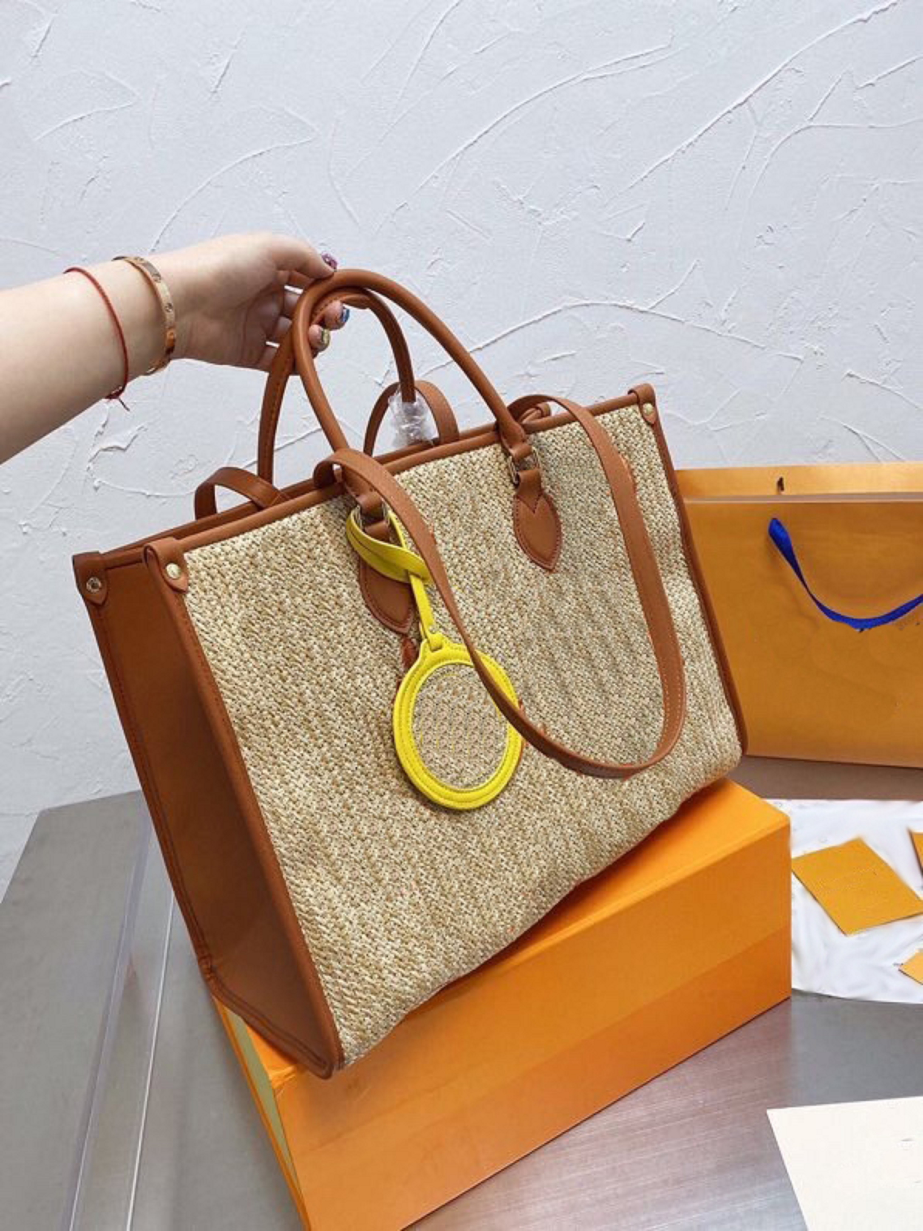 2022 luxury designer handbags classic woven bags summer must-have travel, Black
2022 luxury designer handbags classic woven bags summer must-have travel, Black