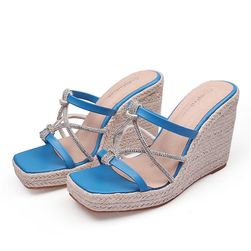 Slippers 2022 Rhinestone Women Platform Slides,Fashion Simplicity Wear Outside,Wedges High Heels Zapatillas Mujer Wholesale, White
Slippers 2022 Rhinestone Women Platform Slides,Fashion Simplicity Wear Outside,Wedges High Heels Zapatillas Mujer Wholesale, White