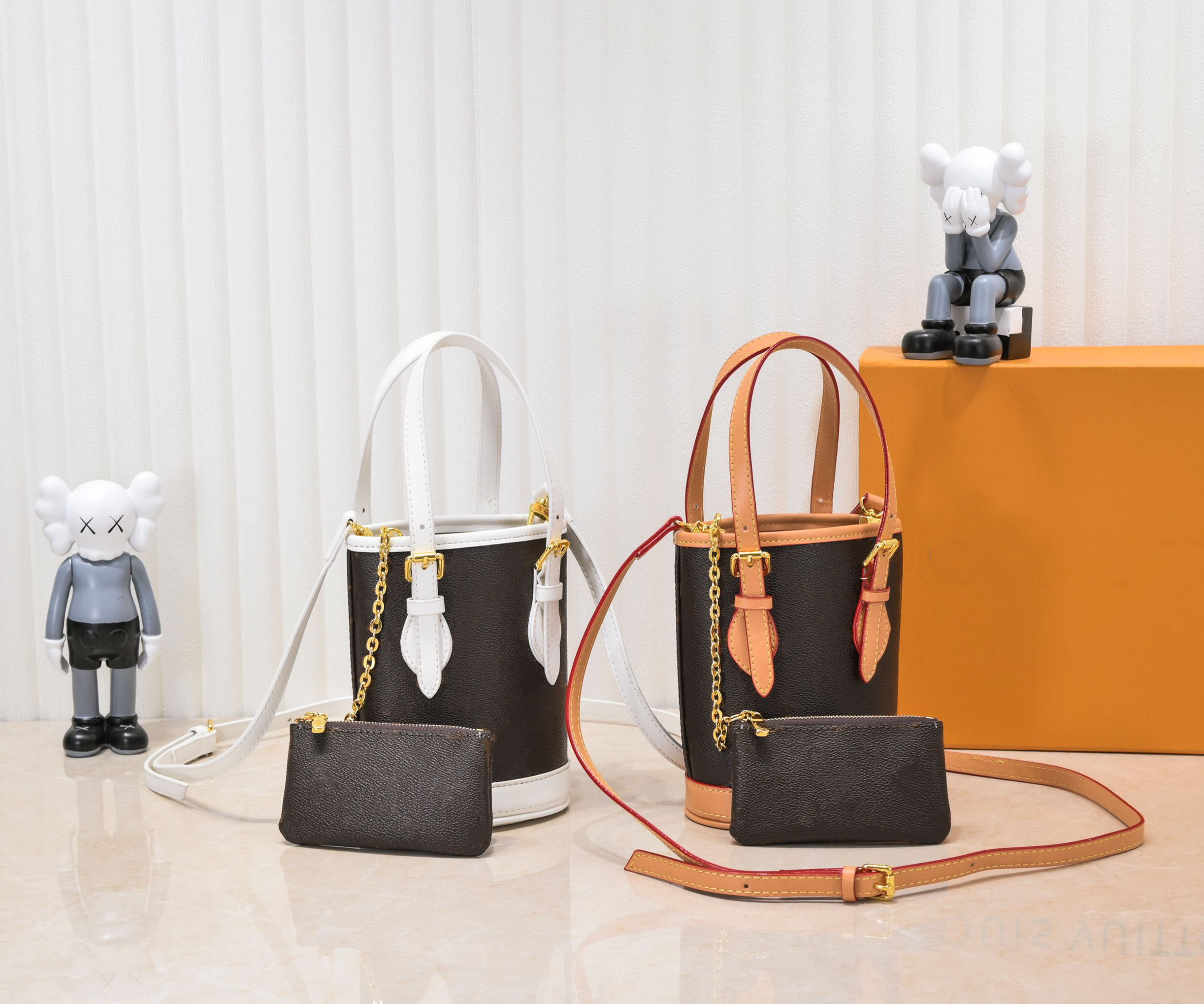 Nano Bucket Brand luxury design Vintage bucket bag 2022 women's fashion retro style one shoulder crossbody bags printed color handbag, White
Nano Bucket Brand luxury design Vintage bucket bag 2022 women's fashion retro style one shoulder crossbody bags printed color handbag, White