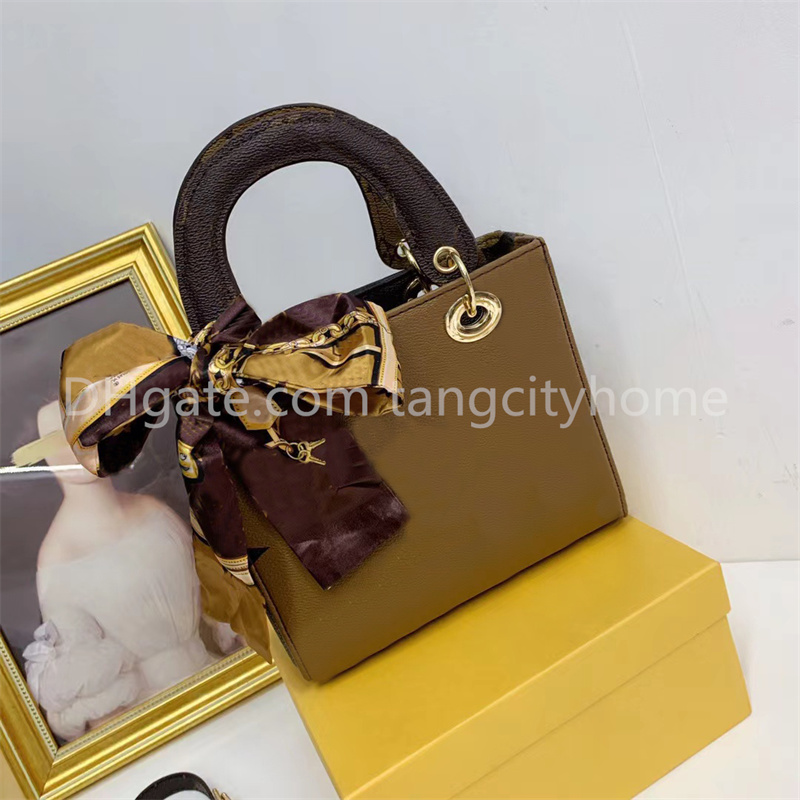Luxury Designer Tote Bag Handbag Cross Body Bag One Shoulder Bags PU Leather Patchwork Panelled Womens Square Briefcase With Scarf, Brown
Luxury Designer Tote Bag Handbag Cross Body Bag One Shoulder Bags PU Leather Patchwork Panelled Womens Square Briefcase With Scarf, Brown