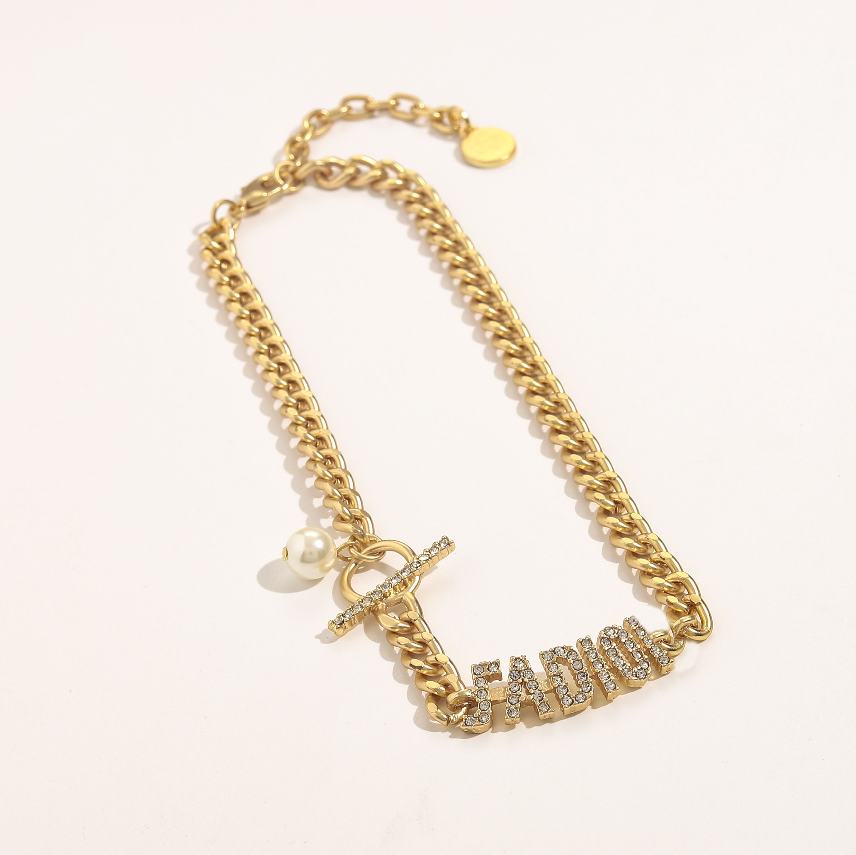 Luxury Designer Necklace Choker Pendant Chain Crystal Pearl 18K Gold Plated Stainless Steel Letter Necklaces Fashion Women Jewelry ZG1502
Luxury Designer Necklace Choker Pendant Chain Crystal Pearl 18K Gold Plated Stainless Steel Letter Necklaces Fashion Women Jewelry ZG1502