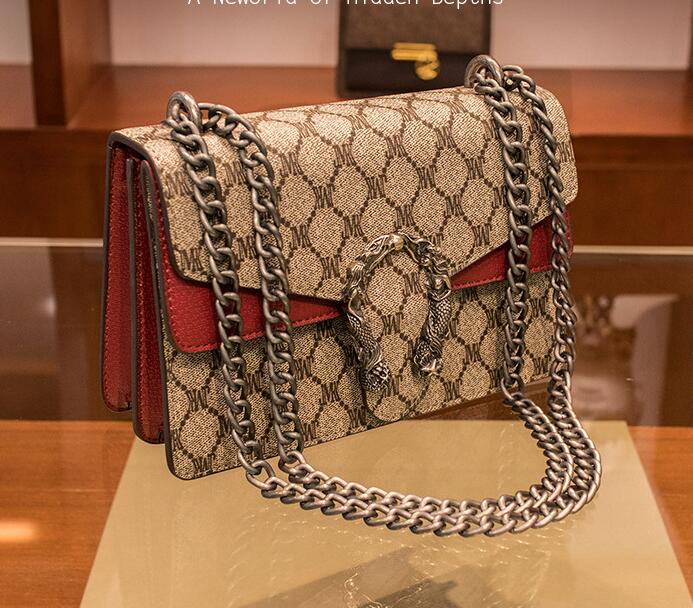 2023 Hig Quality Womens Bag handbag handbags Limited Style Chain Genuine Leather Shoulder Diagonal Crossbody bags 4 colores RED, Black
2023 Hig Quality Womens Bag handbag handbags Limited Style Chain Genuine Leather Shoulder Diagonal Crossbody bags 4 colores RED, Black