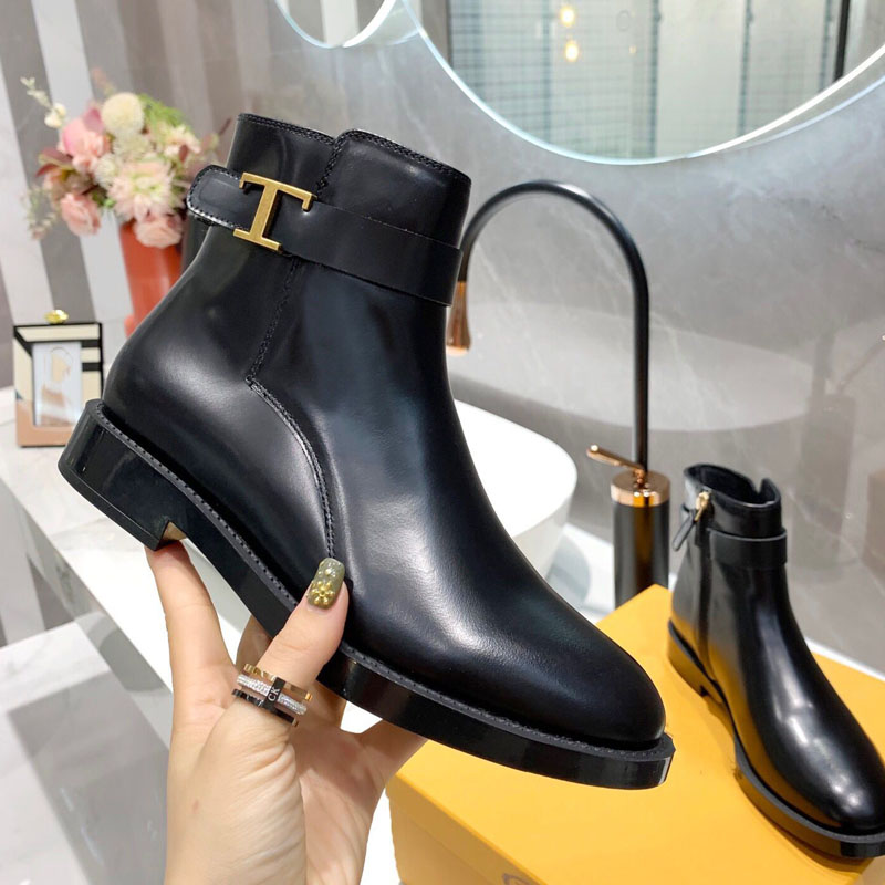 Autumn and winter women's short boots leather martin boots fashion trend office bootss, Extra shoebox
Autumn and winter women's short boots leather martin boots fashion trend office bootss, Extra shoebox
