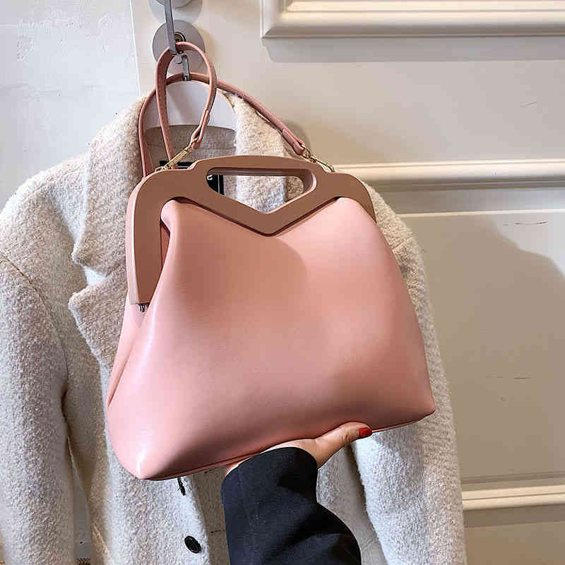 Bottegav Advanced Venetas Feeling Clip Bag Female Autumn and Winter Fashion Candy Color Inverted Triangle Cloud Portable Dumpling, White
Bottegav Advanced Venetas Feeling Clip Bag Female Autumn and Winter Fashion Candy Color Inverted Triangle Cloud Portable Dumpling, White