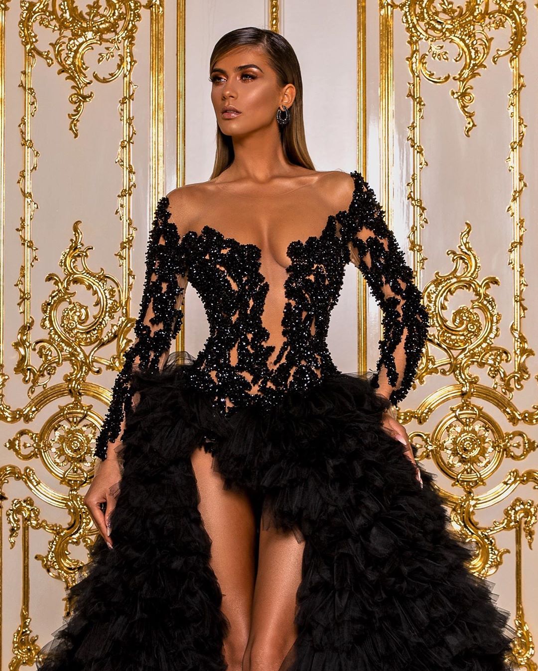 Black Sexy Mermaid Prom Dresses V Neck Hollow Long Sleeves Appliques Sequins Beads Lace Ruffles Train Side Slit Floor Length Party Gowns Plus Size Cus