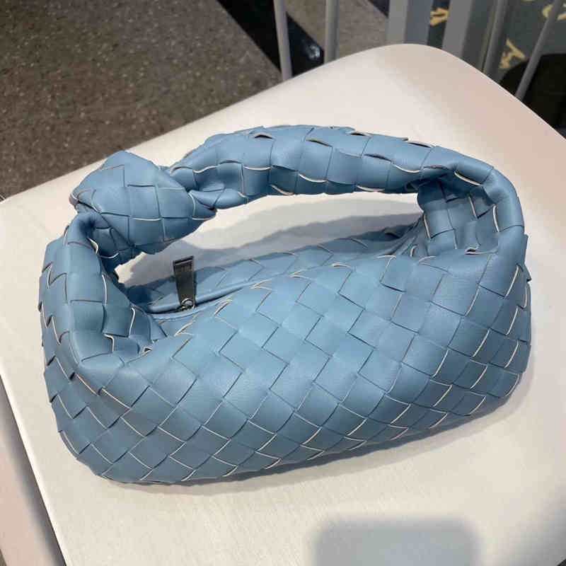Venetas Bottegas Ashigo Same Net Red Handbag Cloud Versatile Woven Leather Single Shoulder U30Q, Small wash duck blue
Venetas Bottegas Ashigo Same Net Red Handbag Cloud Versatile Woven Leather Single Shoulder U30Q, Small wash duck blue