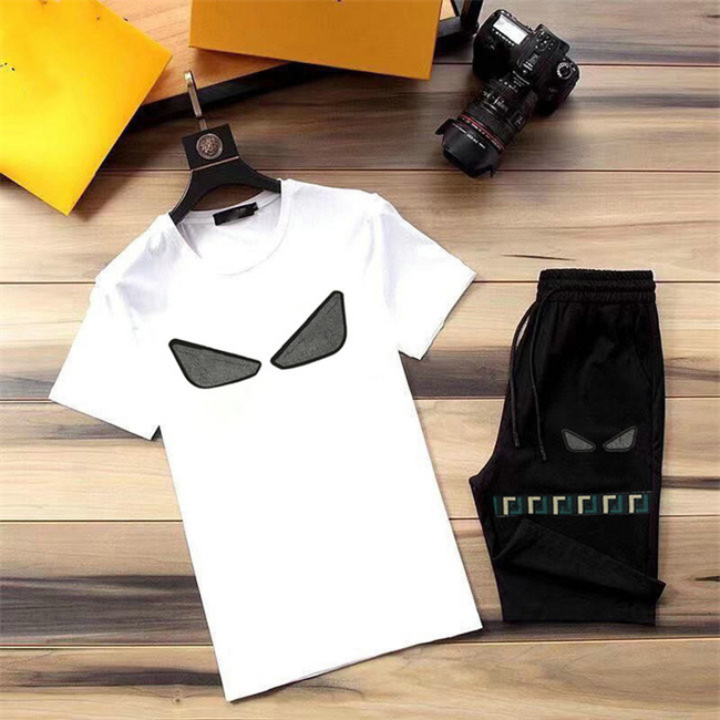 22 tracksuits New women's men's suit Paris clothing casual fashion retro top letter sports print couple shorts S9
22 tracksuits New women's men's suit Paris clothing casual fashion retro top letter sports print couple shorts S9