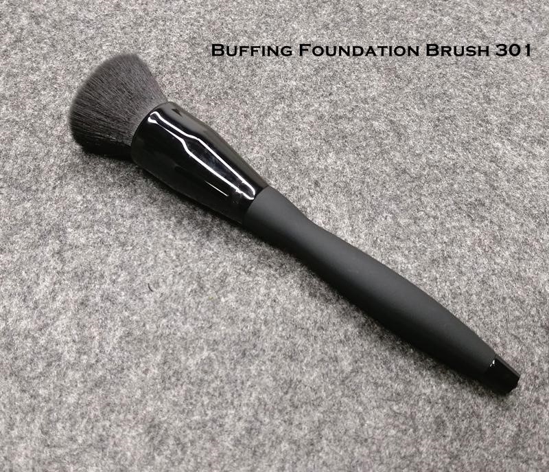 Velvet Luxe Buffing Foundation Brush 301 Face Imperfection Full Coverage Flawless Liquid Foundation Makeup Brushes Creme Concealed Base Cosmetics