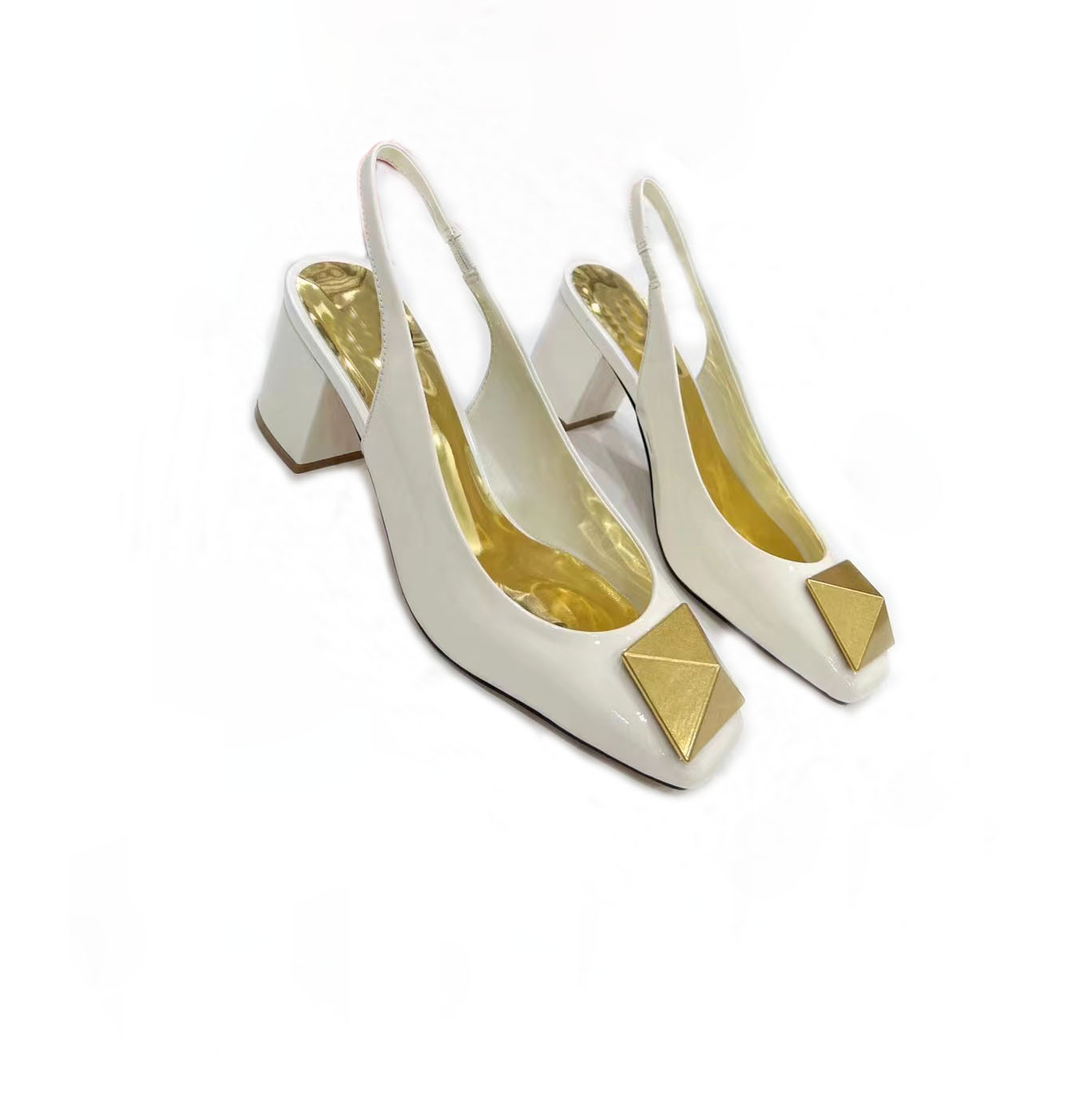 designer sandals 2022 flip-flops Slippers short heel French temperament net celebrity flat two cm pinch niche female trend size 35-41, Black
designer sandals 2022 flip-flops Slippers short heel French temperament net celebrity flat two cm pinch niche female trend size 35-41, Black