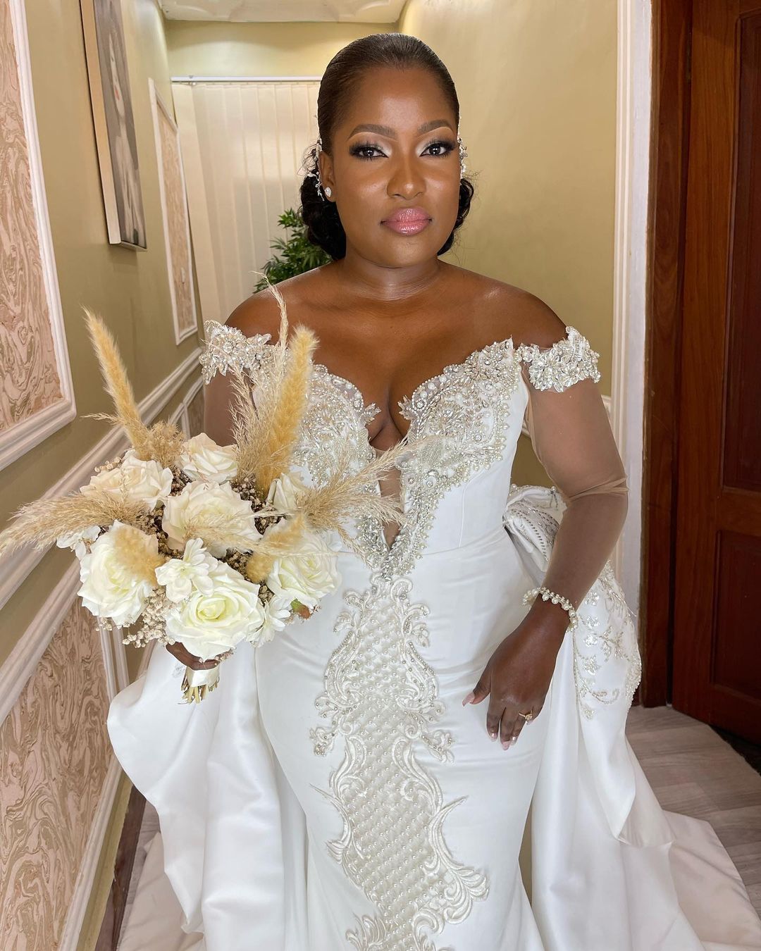 2022 Plus Size Arabic Aso Ebi Mermaid Luxurious Sexy Wedding Dress Beaded Crystals Lace Bridal Gowns Dresses ZJ112
