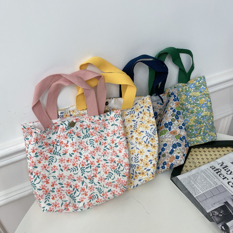 Factory Wholesale Brand New Spot Retro Floral Coin Purse Soft Cotton Handbag Free UPS
Factory Wholesale Brand New Spot Retro Floral Coin Purse Soft Cotton Handbag Free UPS