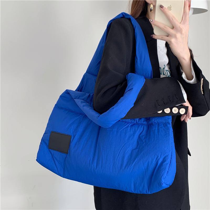 Evening Bags Casual Simpple Padded Large Tote Bag Designer Women Shoulder Nylon Down Cotton Lady Handbag Big Shopper Winter Sac 2022, Green
Evening Bags Casual Simpple Padded Large Tote Bag Designer Women Shoulder Nylon Down Cotton Lady Handbag Big Shopper Winter Sac 2022, Green