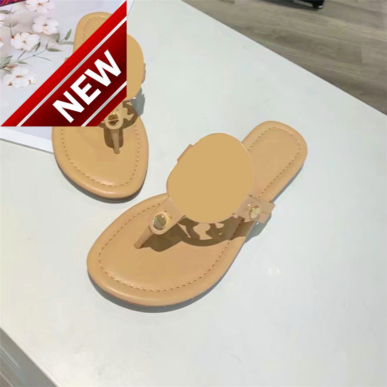 Holiday Women Sandals Lady Flat Flip Flops Summer Oudoor Beach Leather Slides Platform Shoes With Box And Dust Bag, 22
Holiday Women Sandals Lady Flat Flip Flops Summer Oudoor Beach Leather Slides Platform Shoes With Box And Dust Bag, 22