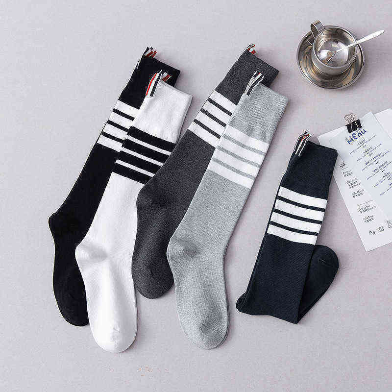 New TB four bar striped cotton medium long tube calf to knee women's socks ins net red tide, Black
New TB four bar striped cotton medium long tube calf to knee women's socks ins net red tide, Black