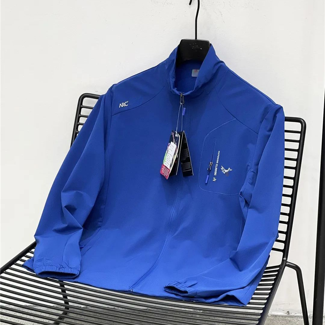 High Quality Men's and Women's Jackets Outdoor Brand Arc22teryx Gore-Tex Hard Shell Lightweight Waterproof Breathable Windproof Sports Jacket, Black
High Quality Men's and Women's Jackets Outdoor Brand Arc22teryx Gore-Tex Hard Shell Lightweight Waterproof Breathable Windproof Sports Jacket, Black