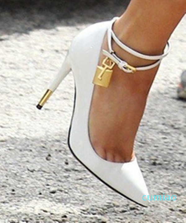 2022 Gold Black Red Leather Women Pumps Ankle Strap Padlock High Heels Sexy Pointed
2022 Gold Black Red Leather Women Pumps Ankle Strap Padlock High Heels Sexy Pointed