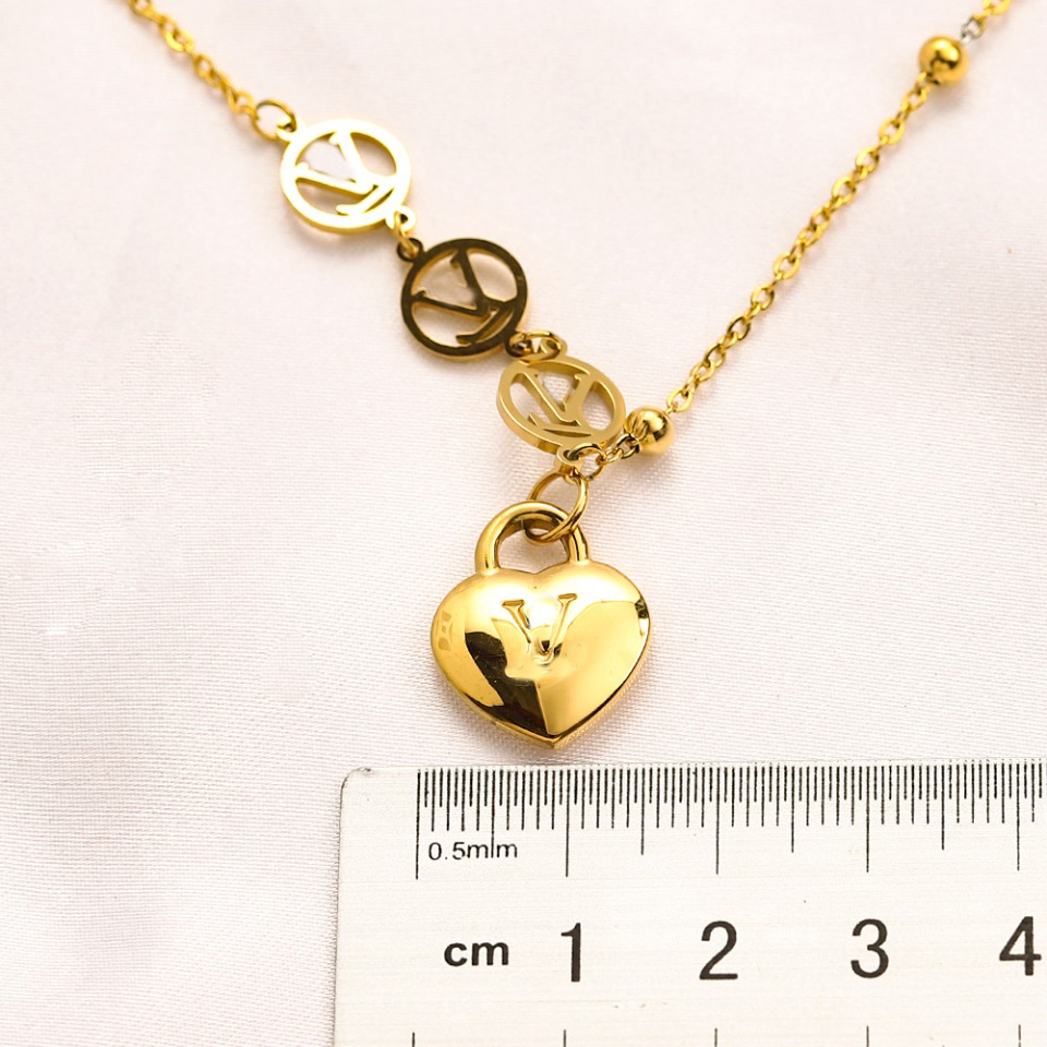 Classic Never Fading 14K Gold Plated Luxury Brand Designer Pendants Necklaces Stainless Steel Letter Choker Pendant Necklace Beads Chain Jewelry Accessories Gift
Classic Never Fading 14K Gold Plated Luxury Brand Designer Pendants Necklaces Stainless Steel Letter Choker Pendant Necklace Beads Chain Jewelry Accessories Gift