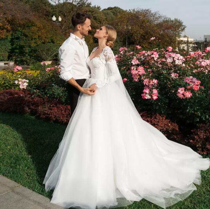 Country beach Wedding Dress Long Sleeve With cape Shawl Robe De Mariee Sweetheart pastrol Garden Bride Dresses with Lace Applique