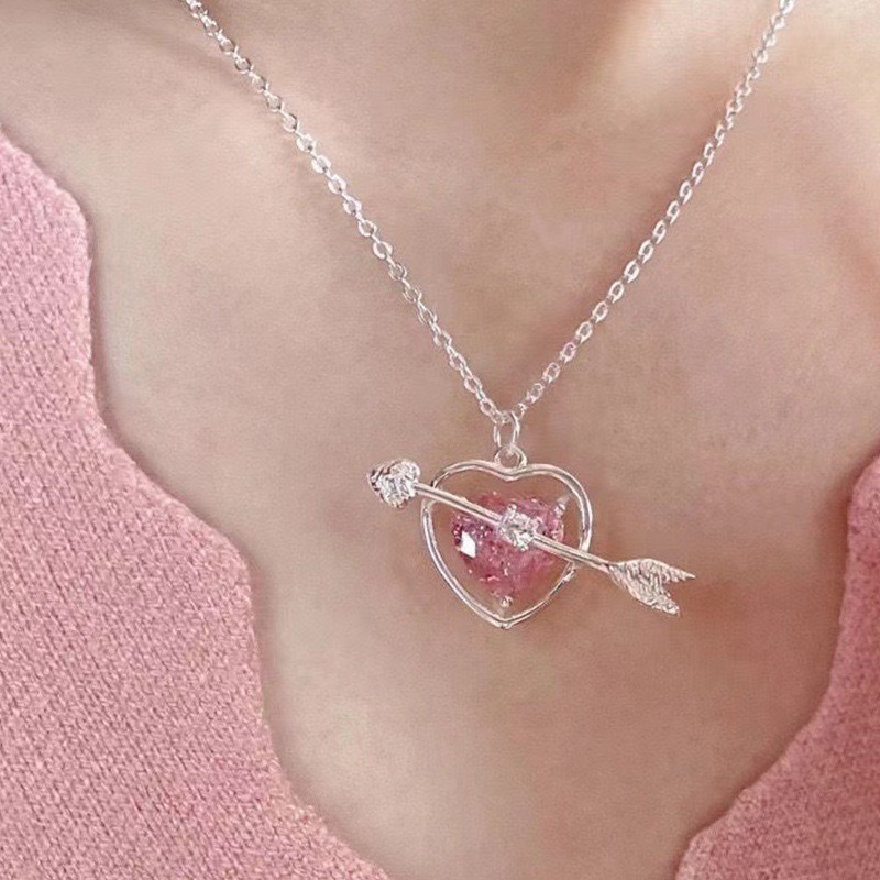 One Pierced Heart Pink Diamond Female Student Necklace Love Clavicle Chain Light Luxury Niche Jewelry Girlfriends
One Pierced Heart Pink Diamond Female Student Necklace Love Clavicle Chain Light Luxury Niche Jewelry Girlfriends