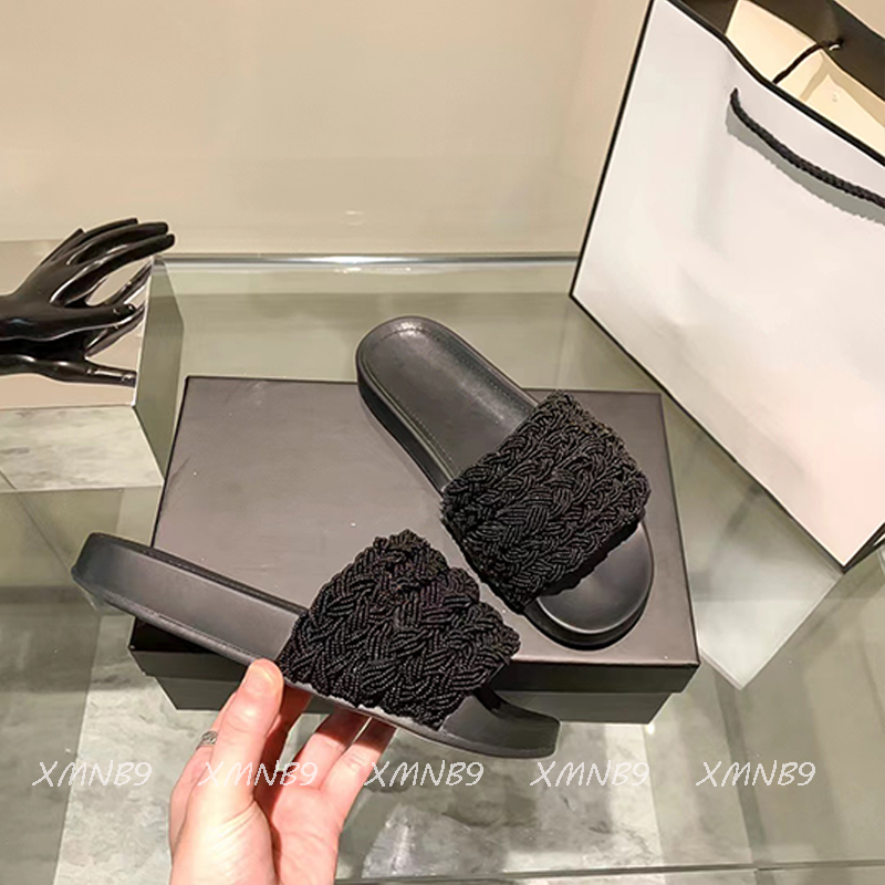 Designer Women Slippers High-end 2022 New Design Ladies Socialite Slipper Fashion Trend Slide Black White High Quality Gold Hardware Sandals, This option is not available for sale
Designer Women Slippers High-end 2022 New Design Ladies Socialite Slipper Fashion Trend Slide Black White High Quality Gold Hardware Sandals, This option is not available for sale