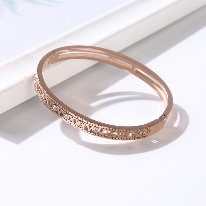 Bangle Luxury Hollow Roman Numerals Letter Stainless Steel Bangles For Women CZ Crystal Rinestone Women's Bracelet Jewelry Girl GiftBang
Bangle Luxury Hollow Roman Numerals Letter Stainless Steel Bangles For Women CZ Crystal Rinestone Women's Bracelet Jewelry Girl GiftBang