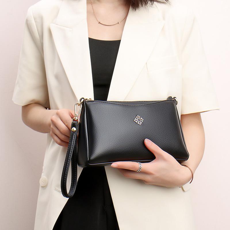 Evening Bags Small Bag Female 2022 Fashion Middle-aged Mother Soft Leather Shoulder Messenger Clutch, Black
Evening Bags Small Bag Female 2022 Fashion Middle-aged Mother Soft Leather Shoulder Messenger Clutch, Black