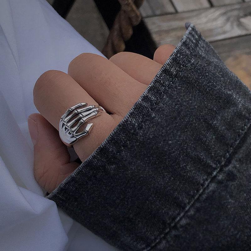 Cluster Rings Resizable Good-looking 925 Sterling Silver Ring Punk Vintage Skeleton Hand Grip Shaped Finger Jewelry Loop For Women KofoClust
Cluster Rings Resizable Good-looking 925 Sterling Silver Ring Punk Vintage Skeleton Hand Grip Shaped Finger Jewelry Loop For Women KofoClust