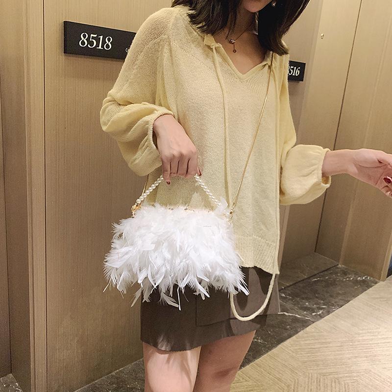 Evening Bags Women Fashion Pearl Beading Handbag Ladies Clutch Party Bag Real Turkey Feathers Chain Shoulder Princess Crossbody FlapsEvening, Pink pearl chain
Evening Bags Women Fashion Pearl Beading Handbag Ladies Clutch Party Bag Real Turkey Feathers Chain Shoulder Princess Crossbody FlapsEvening, Pink pearl chain