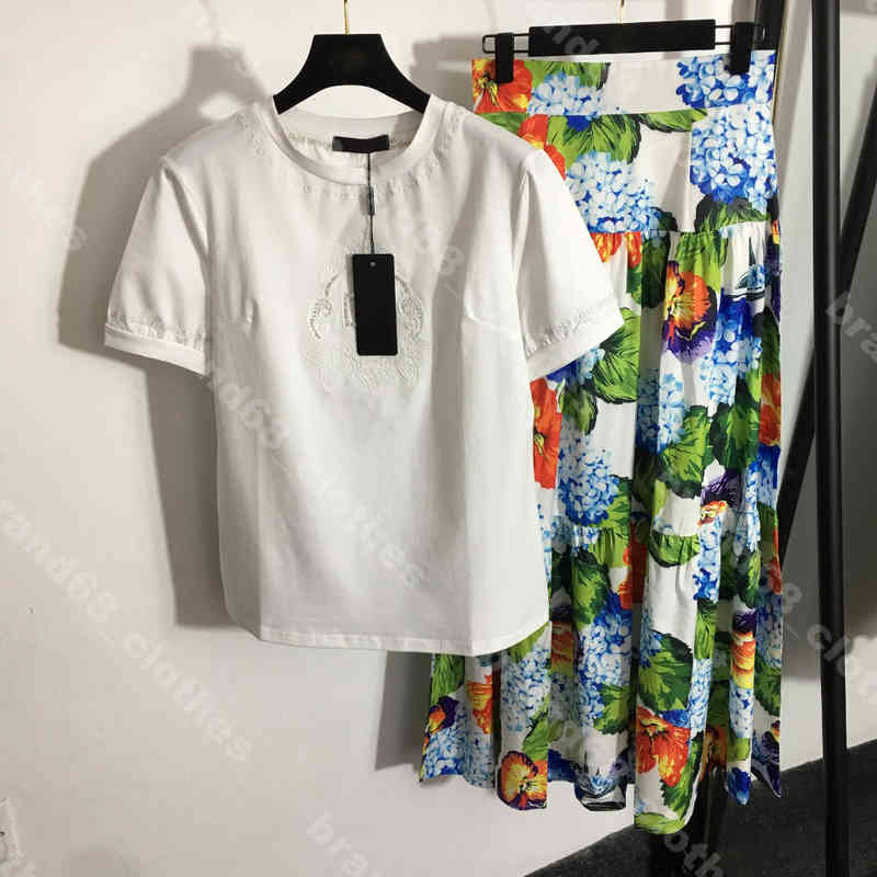 designer women print dresses shirt set cutout cotton t shirt high waist skirt high quality logo D..G brand female Apparel album
designer women print dresses shirt set cutout cotton t shirt high waist skirt high quality logo D..G brand female Apparel album