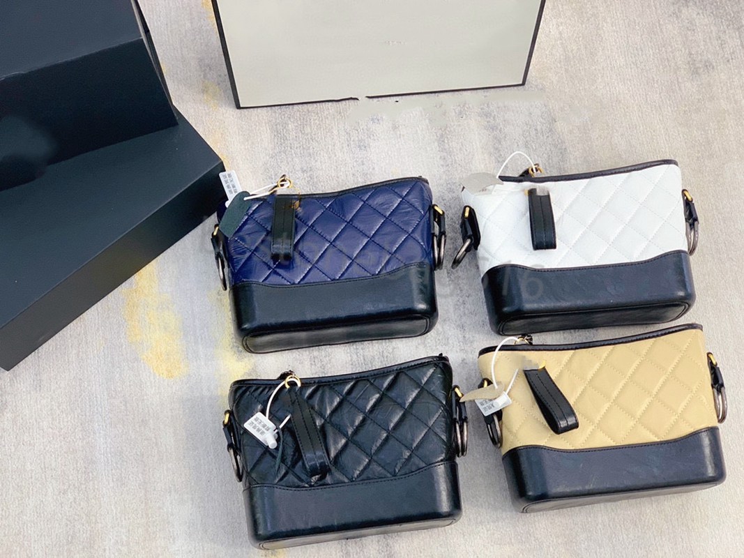 Lady Classic Gabrielle Single Chain Shoulder Bags Designer Handbags Cross Body High quality totes purse Women fashion flap popular top plain Wallets
Lady Classic Gabrielle Single Chain Shoulder Bags Designer Handbags Cross Body High quality totes purse Women fashion flap popular top plain Wallets