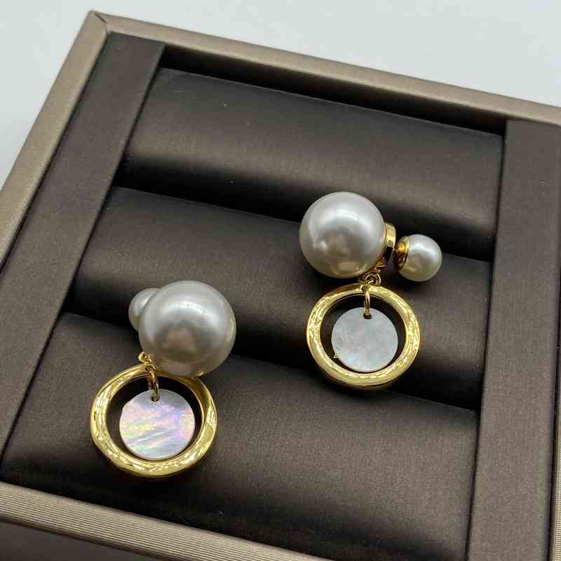 60% Off d Family / Di Family's 20-year New Cd Letter Star Pearl White Fritillaria Minority Temperament High Sense Female Earrings Factory Outlet
60% Off d Family / Di Family's 20-year New Cd Letter Star Pearl White Fritillaria Minority Temperament High Sense Female Earrings Factory Outlet