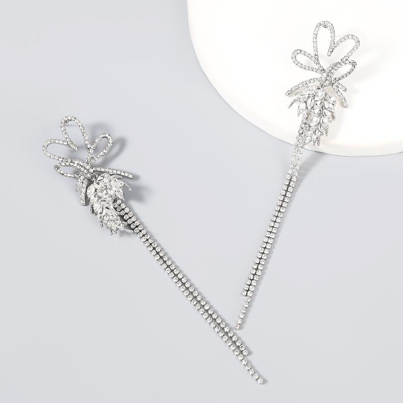 Dangle & Chandelier Shiny Rhinestone Bowknot Love Claw Chain Long Tassel Women's Earrings Dinner Wedding Statement Jewelry Accessories S
Dangle & Chandelier Shiny Rhinestone Bowknot Love Claw Chain Long Tassel Women's Earrings Dinner Wedding Statement Jewelry Accessories S