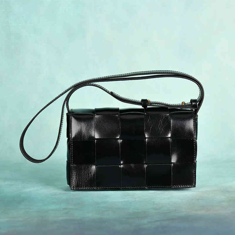 Venetas Handbag Bottegas 2022 oil wax cow woven one shoulder messenger head leather women's bag L892, Coffee
Venetas Handbag Bottegas 2022 oil wax cow woven one shoulder messenger head leather women's bag L892, Coffee