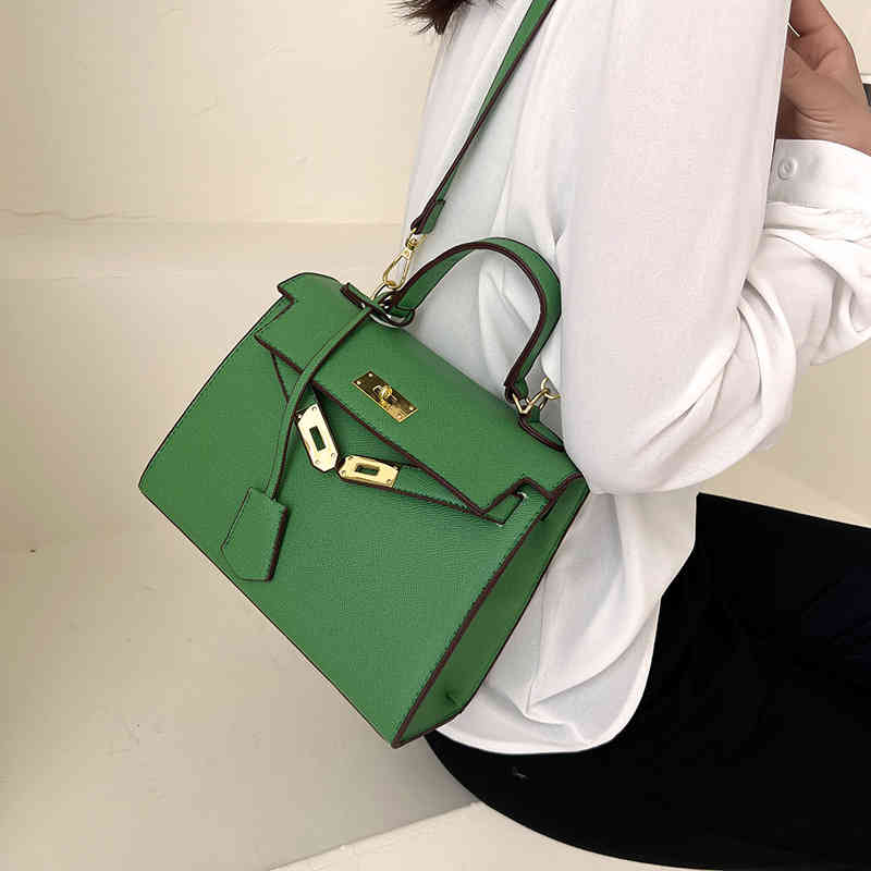 Purses Outlet Spring exotic texture portable 2022 new small sling one shoulder versatile messenger bag, Red
Purses Outlet Spring exotic texture portable 2022 new small sling one shoulder versatile messenger bag, Red
