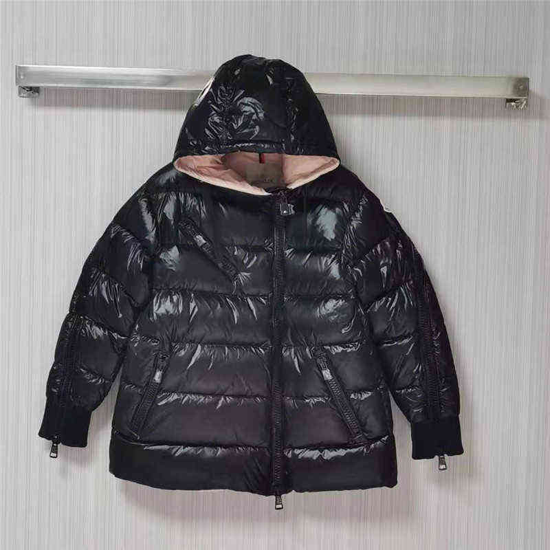 Qingwen New Shiny White Duck Down Jacket Women Lean Zipper Winter Fashion Loose Hooded Down Parka Thick Feather Buffer Jacket L220725