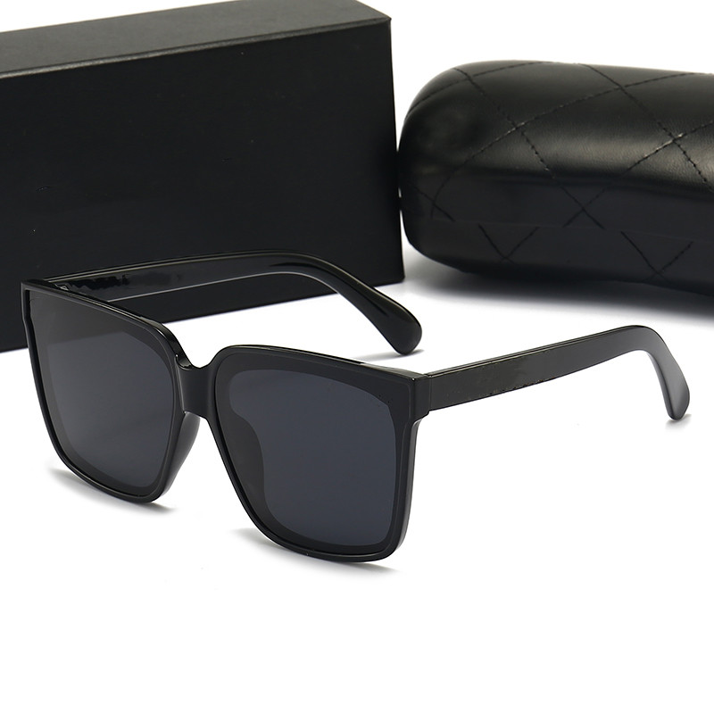 Designer Sunglasses Luxury Brand Sunglass Polaroid Lens For Mens Womens Goggle Senior Eyewear Ladies Eyeglasses Frame Vintage Sun Glasses With Box
Designer Sunglasses Luxury Brand Sunglass Polaroid Lens For Mens Womens Goggle Senior Eyewear Ladies Eyeglasses Frame Vintage Sun Glasses With Box