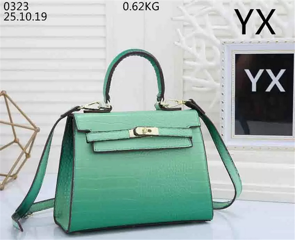 Genuine Leather Handbag Comes With Box Chain Bag Women luxurys Fashion Designers Bags Female clutch Classic High Quality Girl Handbags H0510
Genuine Leather Handbag Comes With Box Chain Bag Women luxurys Fashion Designers Bags Female clutch Classic High Quality Girl Handbags H0510